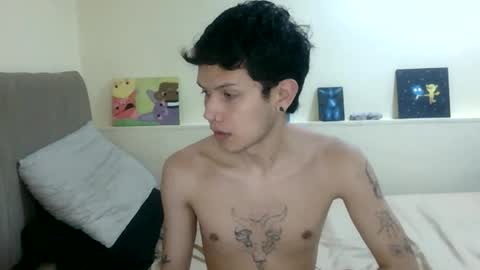 Snapshot of koiseraphin chatting on June 3, 2:14 am Jacob and Victoria online show from June 3, 2:14 am