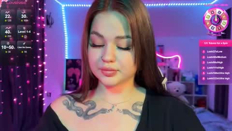 Mia online show from November 29, 11:08 pm