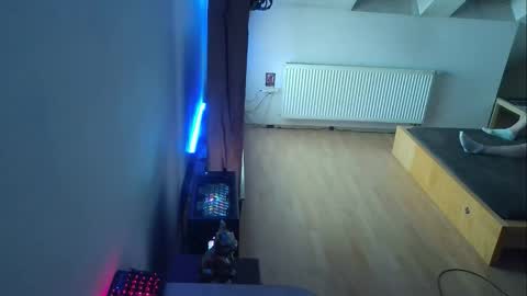 Andy online show from October 18, 7:36 pm