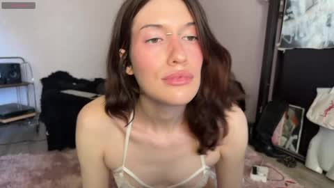 Snapshot of kolette_gray chatting on May 6, 11:37 am Kolette online show from May 6, 11:37 am