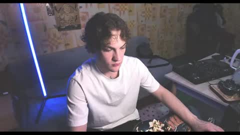 Snapshot of kolyakayne chatting on April 25, 6:16 pm Kolya Kayne online show from April 25, 6:16 pm