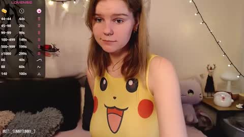 Snapshot of komorebbi chatting on December 23, 10:12 pm Marta online show from December 23, 10:12 pm