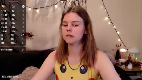 Snapshot of komorebbi chatting on January 26, 10:02 pm Marta online show from January 26, 10:02 pm