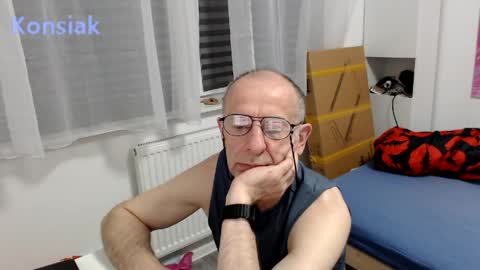 Snapshot of konsiak chatting on May 18, 6:47 pm Komsiak online show from May 18, 6:47 pm