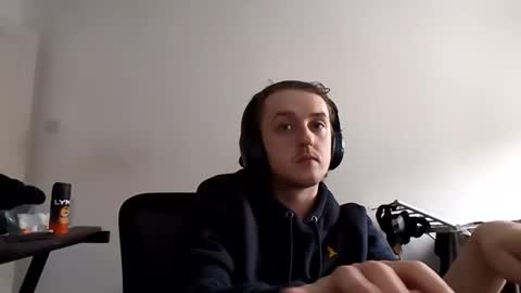 Snapshot of kookieskush chatting on February 24, 2:37 pm Kookies online show from February 24, 2:37 pm