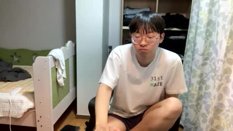 koreantwiink online show from January 7, 4:42 pm