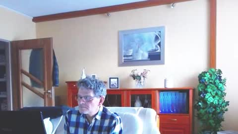 Korek online show from March 3, 4:14 pm