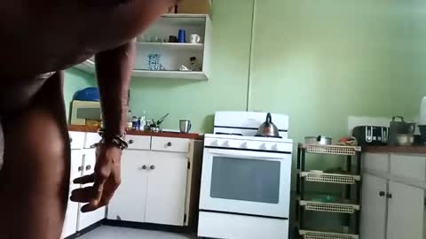 Snapshot of korn4lyfe chatting on March 8, 11:48 am Prince makonnen online show from March 8, 11:48 am