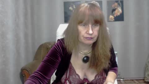 Snapshot of koroleva70 chatting on December 18, 6:46 pm VIKA online show from December 18, 6:46 pm
