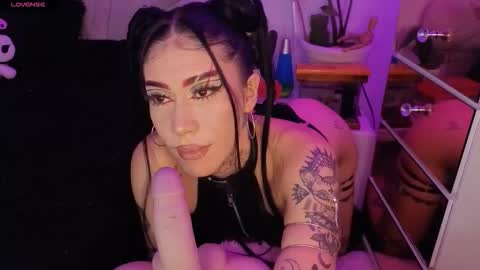 Snapshot of korolovaa chatting on October 17, 12:14 am korolova online show from October 17, 12:14 am