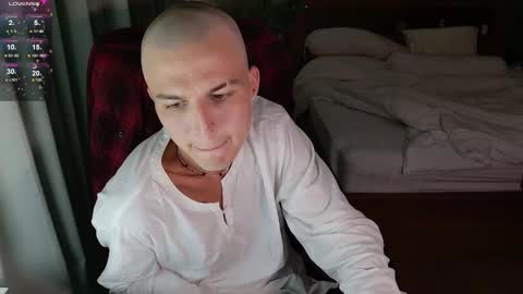 Danny online show from December 15, 8:40 am