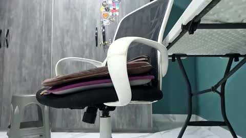 Koto Bombon online show from April 20, 6:31 pm