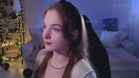 Kottyaa cb FOLLOWING  online show from November 7, 7:03 pm