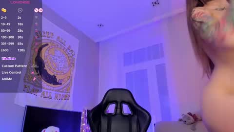 Snapshot of koza_dereza_ chatting on February 13, 8:24 pm Jess online show from February 13, 8:24 pm