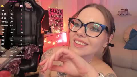 Snapshot of koza_dereza_ chatting on February 18, 12:04 am Jess online show from February 18, 12:04 am