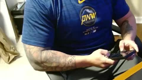 Snapshot of kp253 chatting on April 3, 3:21 pm KP online show from April 3, 3:21 pm