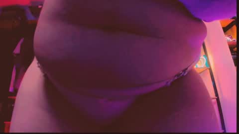 Khloe online show from April 14, 11:11 pm