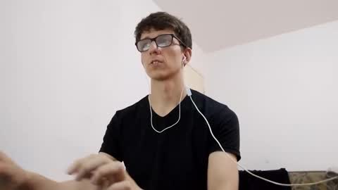 Facu online show from December 15, 1:54 pm