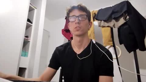 Facu online show from October 21, 12:22 am