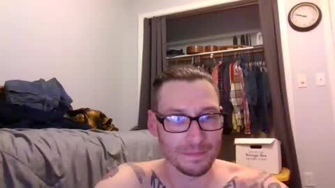 Snapshot of krasher2313 chatting on March 11, 4:43 am hard hung horny online show from March 11, 4:43 am