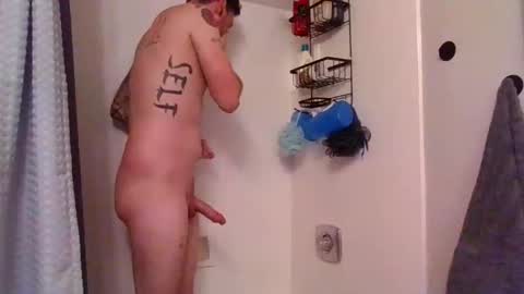 Snapshot of krasher2313 chatting on February 16, 12:12 pm hard hung horny online show from February 16, 12:12 pm