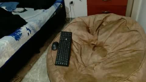 kratos_and_afrodita online show from October 3, 2:41 am