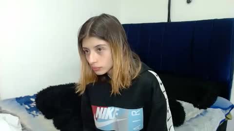 kratos_and_afrodita online show from November 9, 7:23 pm