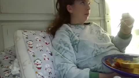 Snapshot of krazyred1027 chatting on February 24, 1:14 am krazyred1027 online show from February 24, 1:14 am