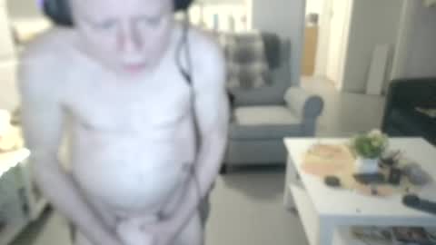 Snapshot of kreolsk34 chatting on June 15, 9:06 pm kreolsk34 online show from June 15, 9:06 pm