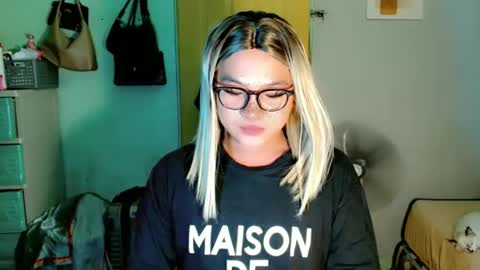 krezikeed online show from April 22, 10:39 am