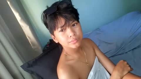 Snapshot of krimpie_xx chatting on July 18, 7:23 am krimpie_xx online show from July 18, 7:23 am