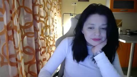 Kris online show from April 22, 8:32 pm