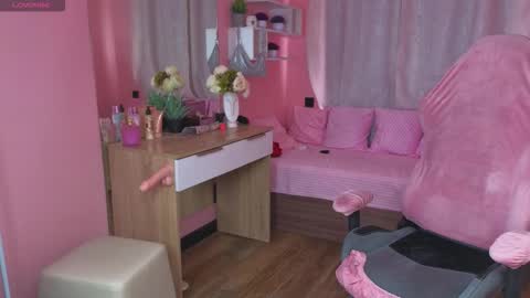 kris_braun online show from March 7, 6:21 am