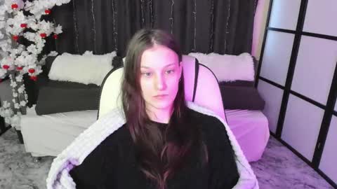 Snapshot of krisdoeil chatting on February 12, 2:28 am krisdoeil online show from February 12, 2:28 am