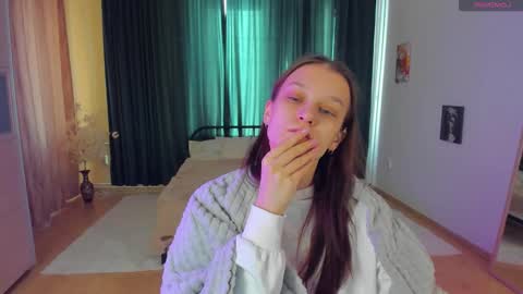 Snapshot of krisdoeil chatting on March 1, 3:19 am krisdoeil online show from March 1, 3:19 am