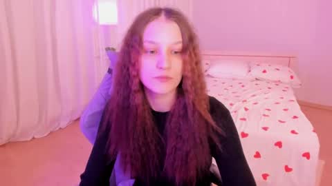 krisdoeill online show from April 22, 2:14 am