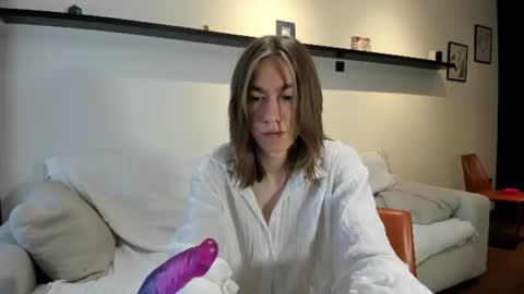 krisfemboy online show from July 21, 1:57 pm