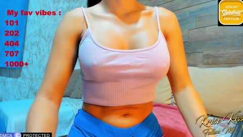 KrisiFollow me  Thumb UP  online show from November 26, 4:13 am