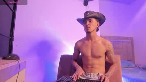 Kriss online show from November 2, 8:33 pm