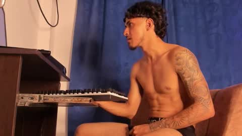 Kriss online show from December 14, 12:16 am