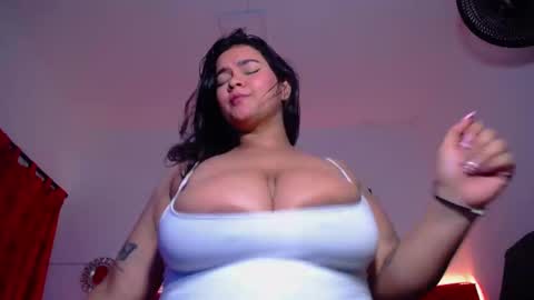 Snapshot of kriss_sweetboobs chatting on March 11, 3:45 pm kriss_sweetboobs online show from March 11, 3:45 pm