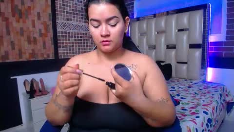Snapshot of kriss_sweetboobs chatting on October 9, 12:47 pm kriss_sweetboobs online show from October 9, 12:47 pm