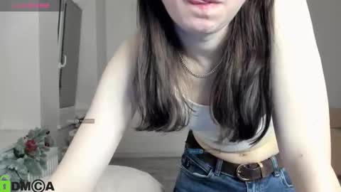 Snapshot of krisslimada chatting on February 19, 9:33 pm KrissLimada online show from February 19, 9:33 pm