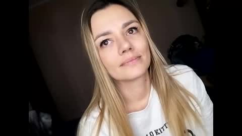 Snapshot of krisssexi chatting on December 17, 8:45 am KrissSexi online show from December 17, 8:45 am