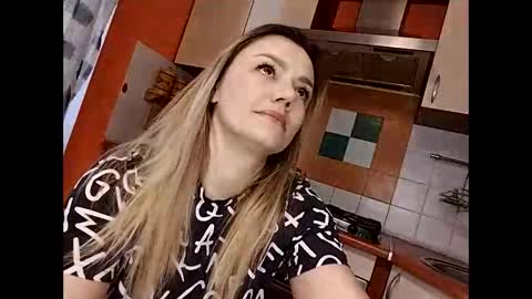 Snapshot of krisssexi chatting on January 26, 7:10 am KrissSexi online show from January 26, 7:10 am