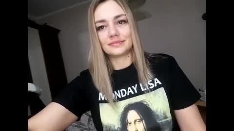 Snapshot of krisssexi chatting on February 3, 5:24 pm KrissSexi online show from February 3, 5:24 pm