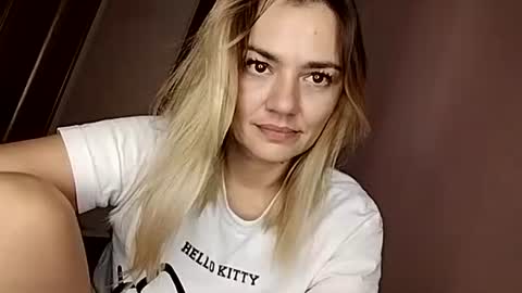 Snapshot of krisssexi chatting on September 16, 12:28 pm KrissSexi online show from September 16, 12:28 pm