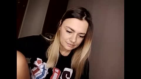 Snapshot of krisssexi chatting on November 17, 11:38 am KrissSexi online show from November 17, 11:38 am