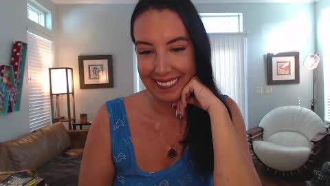 Snapshot of krissy2024 chatting on December 15, 2:05 pm Krissy online show from December 15, 2:05 pm