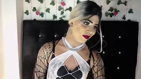 kristal_queen01 online show from March 22, 7:45 am